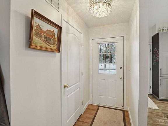 5th image of 6051 Bridgehaven Dr Unit 4