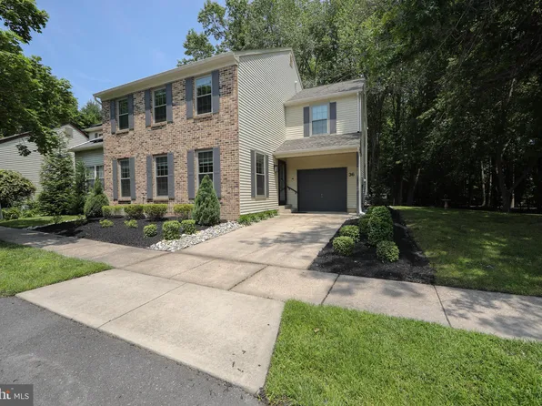 36 Bretshire Ct, Medford, NJ 08055