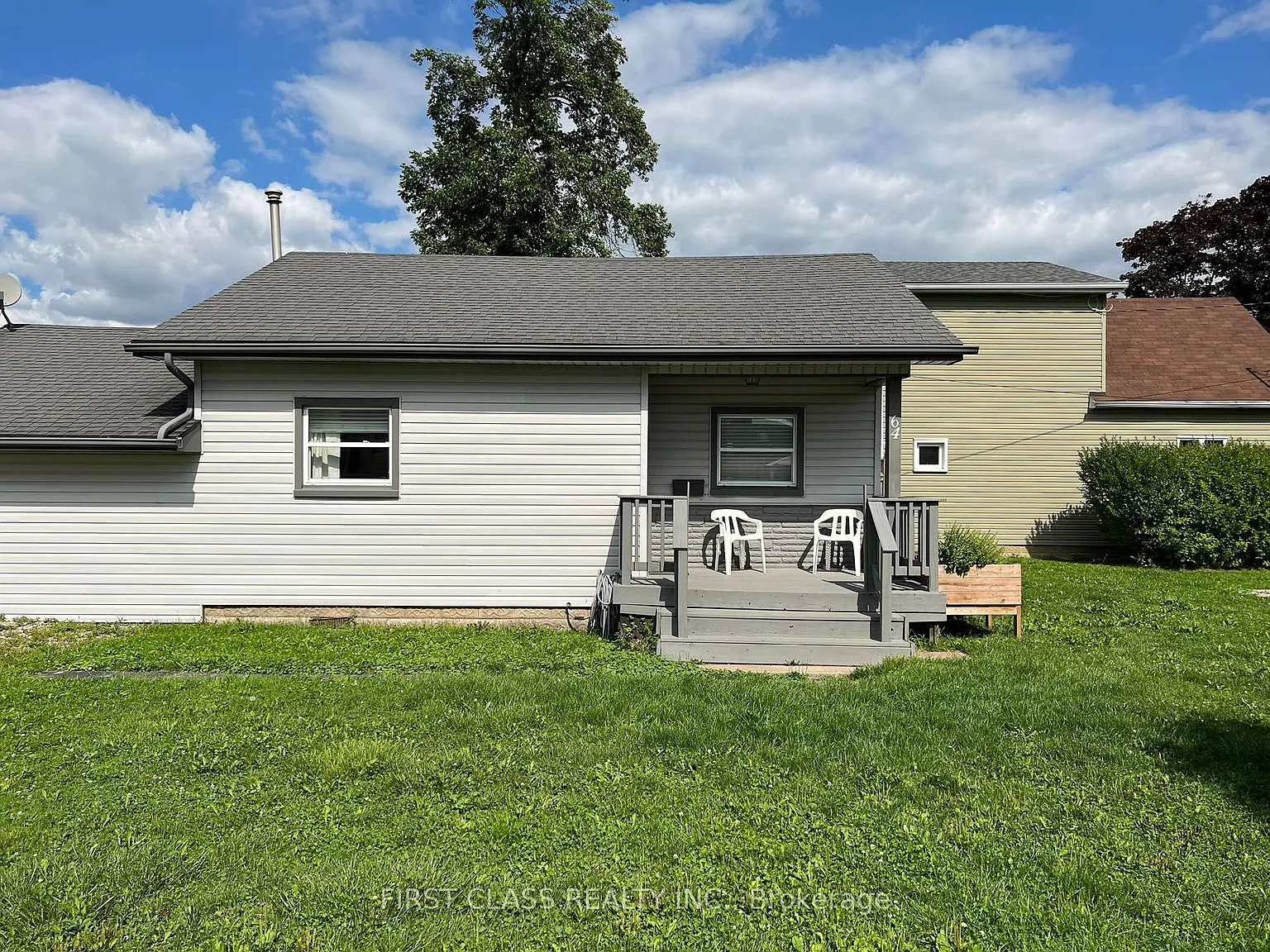 3 bed, $1,980 — Photo 3