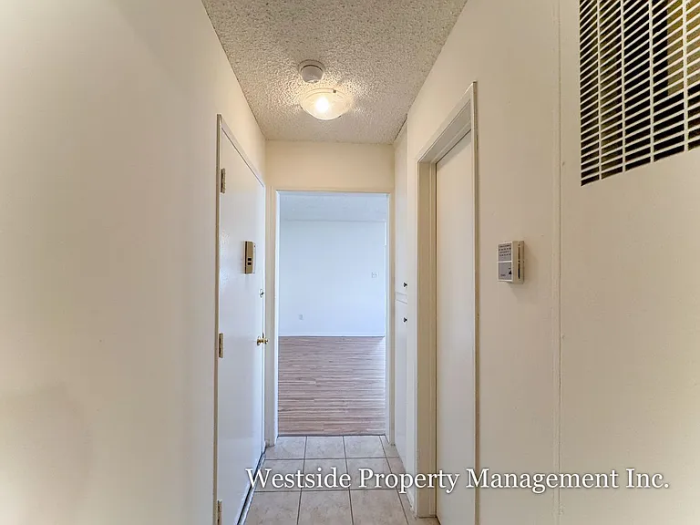 1755 Purdue Ave. — Photo 22