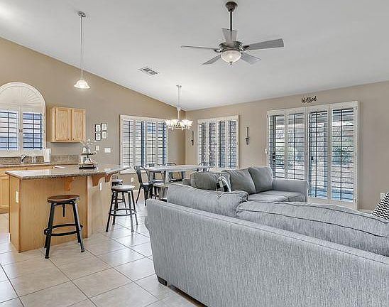 5th image of 2836 E Blackhawk Dr
