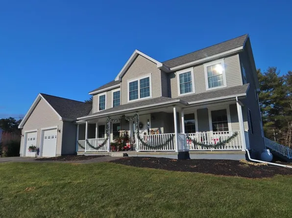 37 Clark Circle, Hampden, ME 04444