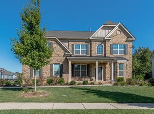 320 Golden View Dr, Waxhaw, NC 28173