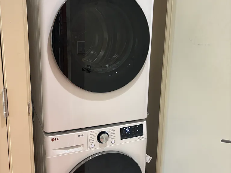 1 year new washer/dryer