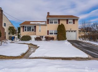 46 Taylor Ter, Colonia, NJ 07067