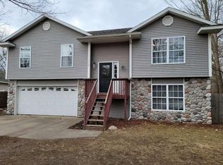 4128 S Sheridan Dr, Muskegon, MI 49444