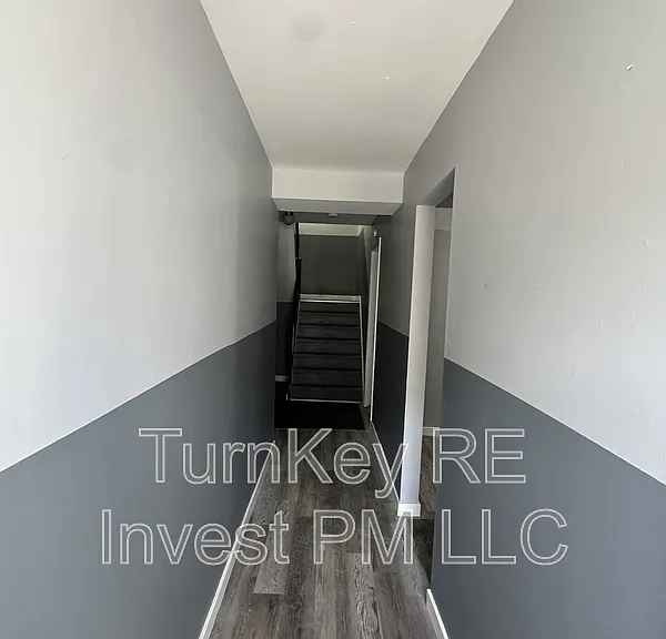 1015 E 150th Pl — Photo 8