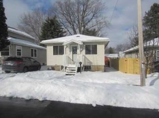 17 Dockstader St, Mauston, WI 53948