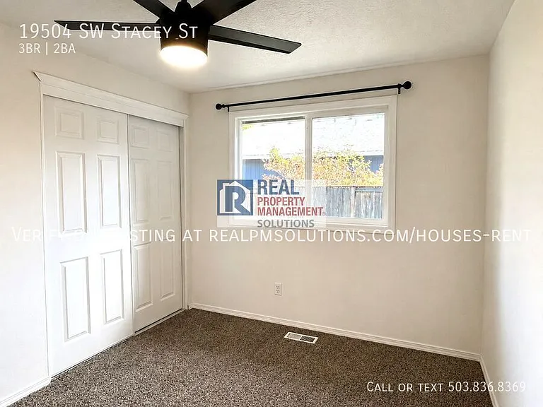 19504 SW Stacey St — Photo 33