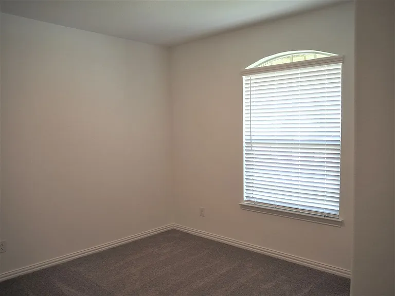 1800 Lakegrove Rd — Photo 23