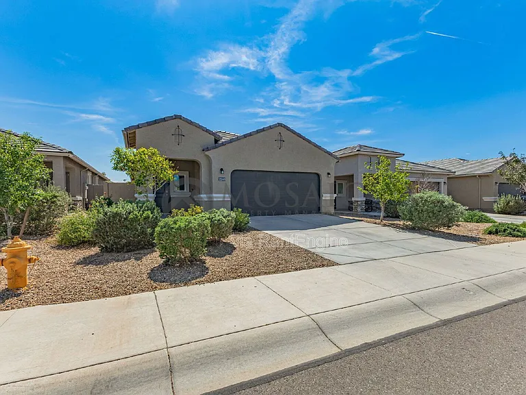 35349 W San Alvarez Ave — Photo 3