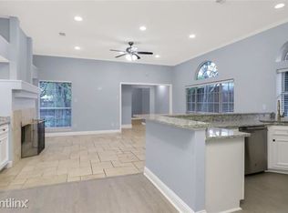 1306R Wagon Wheel Rd, Garland, TX 75040