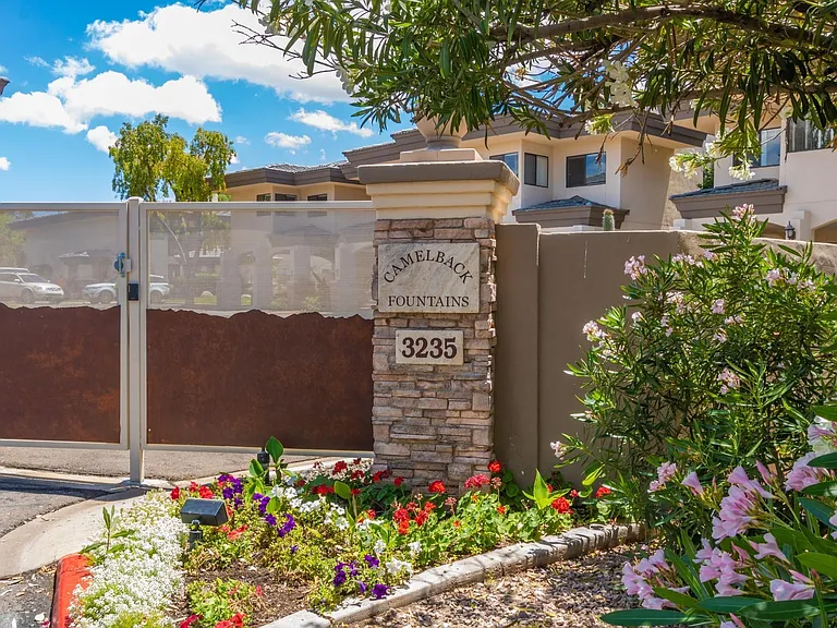 3235 E Camelback Rd #201 — Photo 21