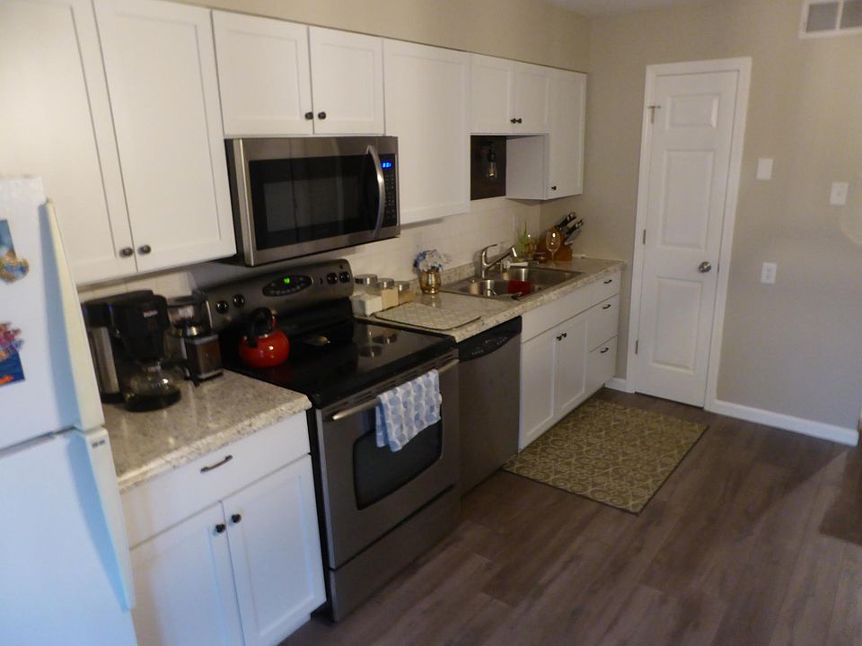 1st image of 10360 Parkman Dr Unit B