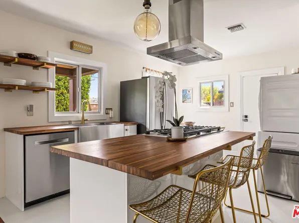 11202 Emelita St, North Hollywood, CA 91601