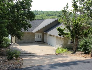 5728 Parkview Ct, Osage Beach, MO, 65065