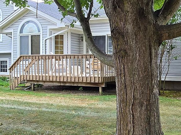 3rd image of 6282 Squire Lake Dr