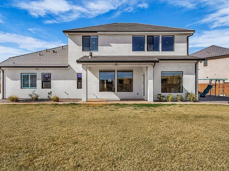 4159 S 490 E — Photo 35