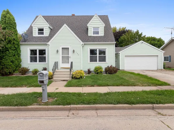 107 W Forest St, Black Creek, WI 54106