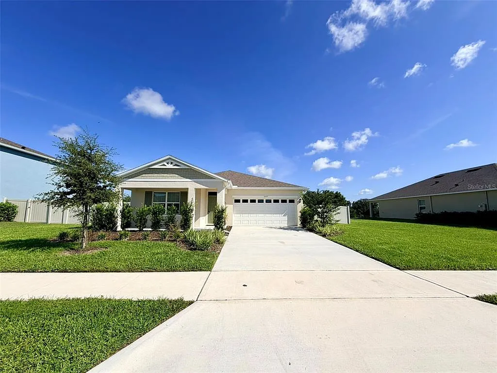 4 bed, 2.0 bath, 1846 sqft, $2,395 — Photo 4