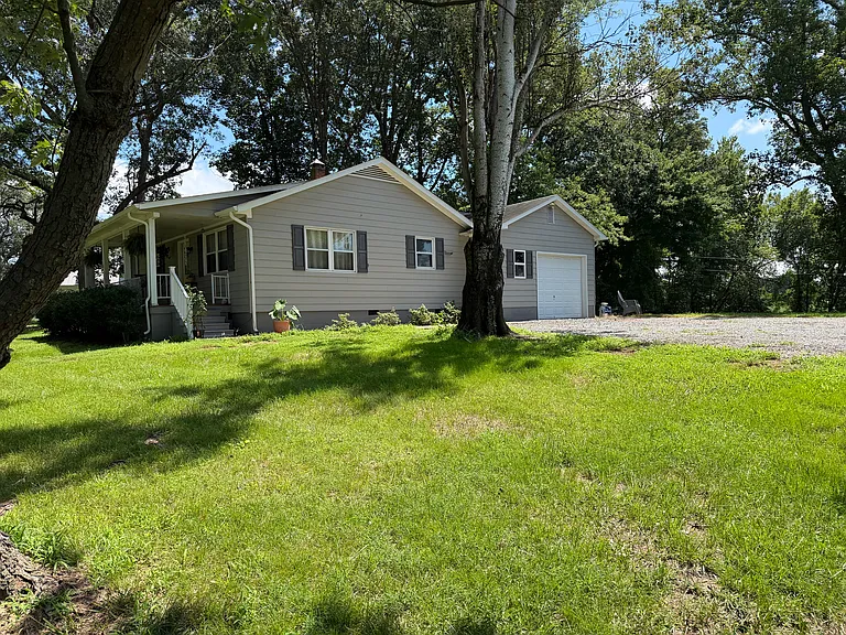 18201 Genito Rd — Photo 2