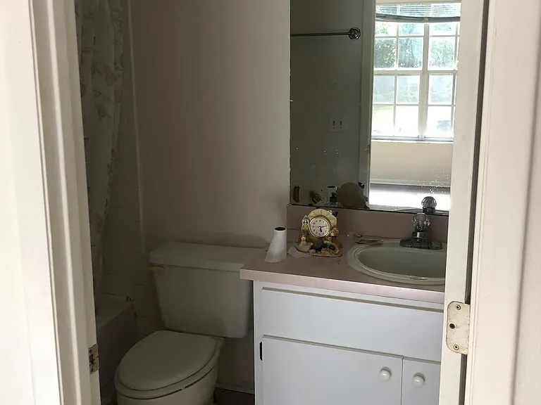 Bathroom 2nd