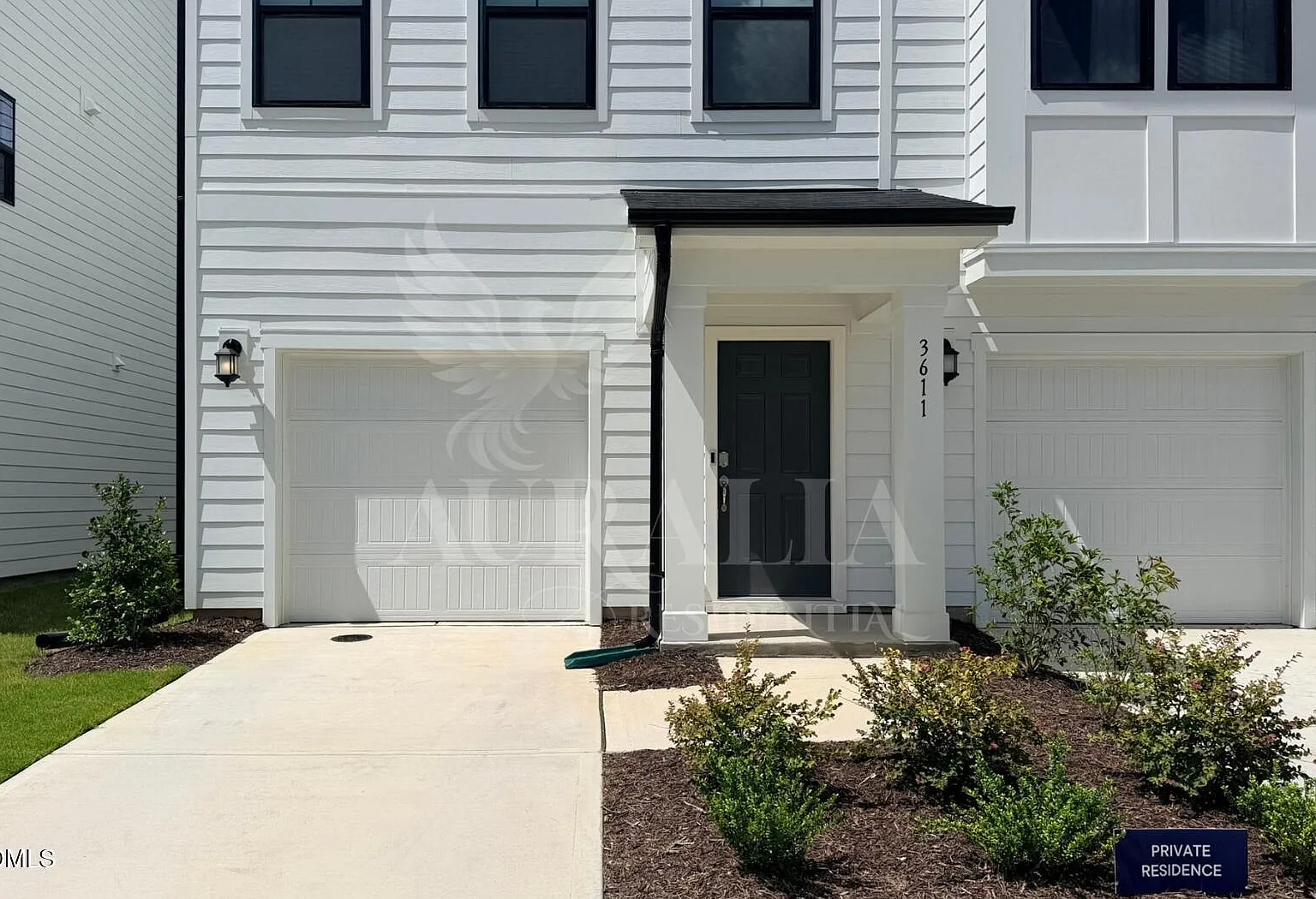 3 bed, 3.5 bath, 1834 sqft, $2,200 — Photo 3