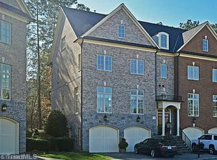 7 Old Saybrook Dr, Greensboro, NC 27455