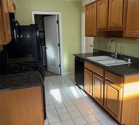 2nd image of 2S405 Emerald Green Dr Unit D