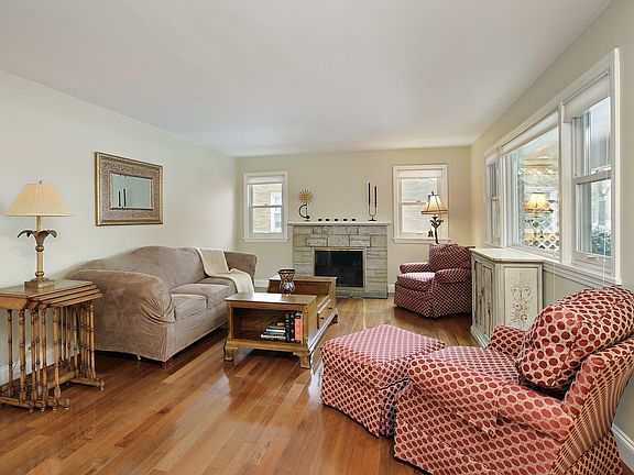 2nd image of 665 Deerpath Dr