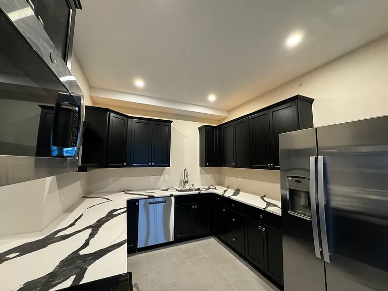 202 Center St #5 — Photo 5