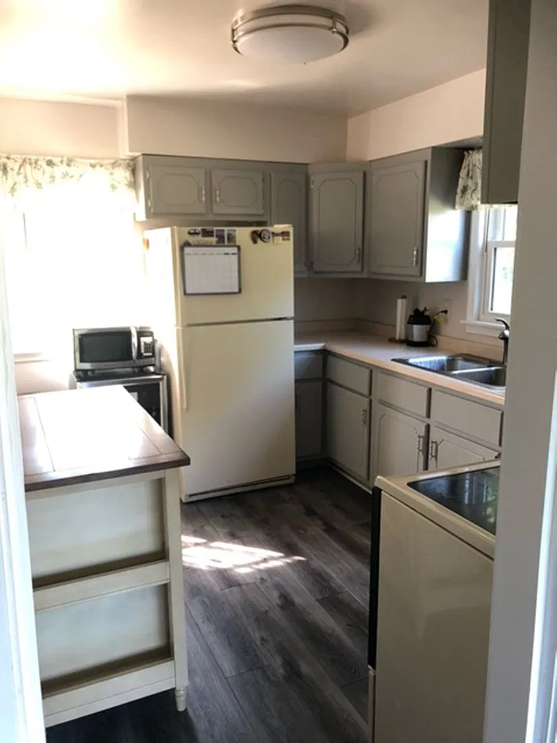 Available October -3 Bedroom Home — Photo 4