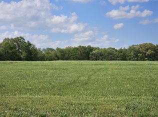 17225 N Akin Black Top Rd, Benton, IL 62812