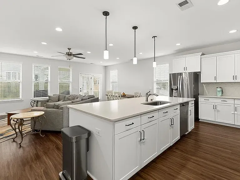 306 Starling Ave — Photo 4