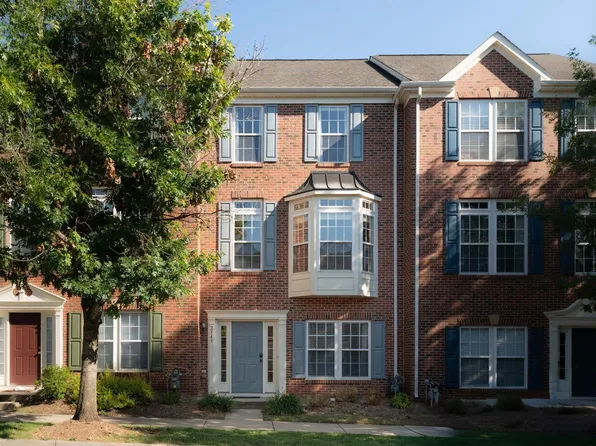 2349 Abington Dr, Charlottesville, VA 22911