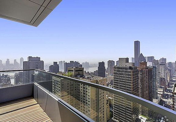 3rd image of 252 E 57th St #42C