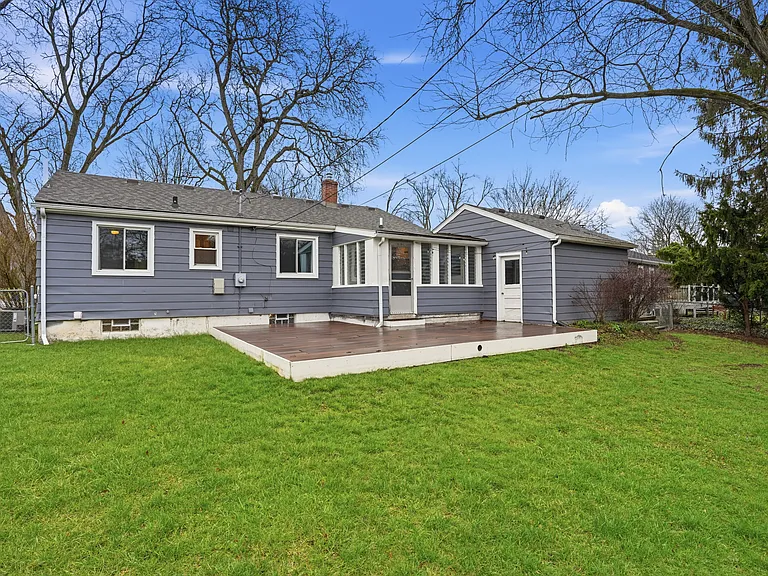 831 Loyola Dr — Photo 43