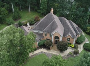 1218 Lewis Spring Dr, Chesterfield, MO 63005