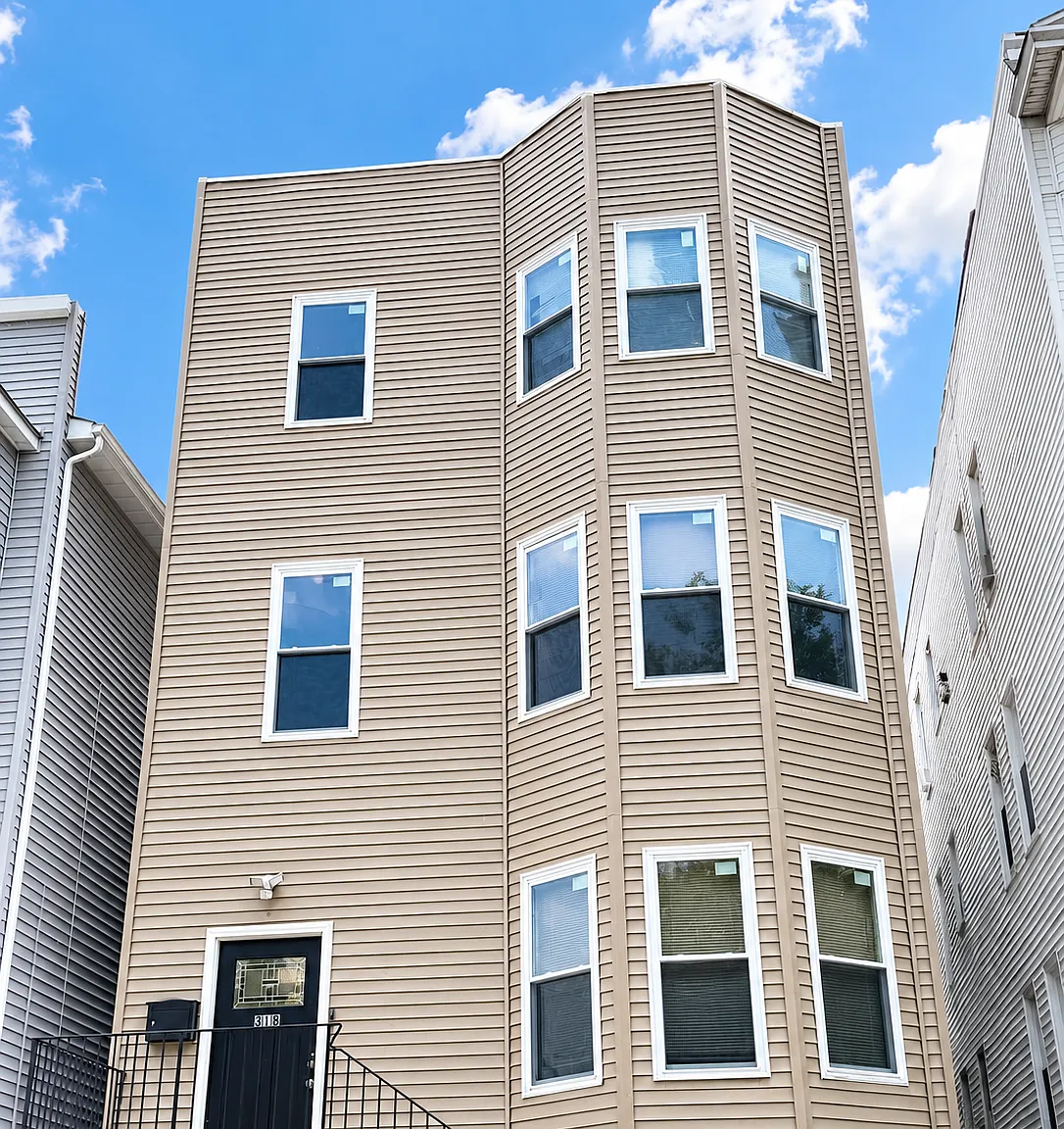4 bed, 1100 sqft, $2,595 — Photo 1