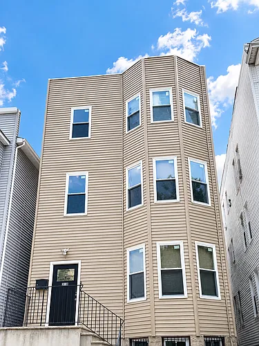318 W Runyon St Photo 1