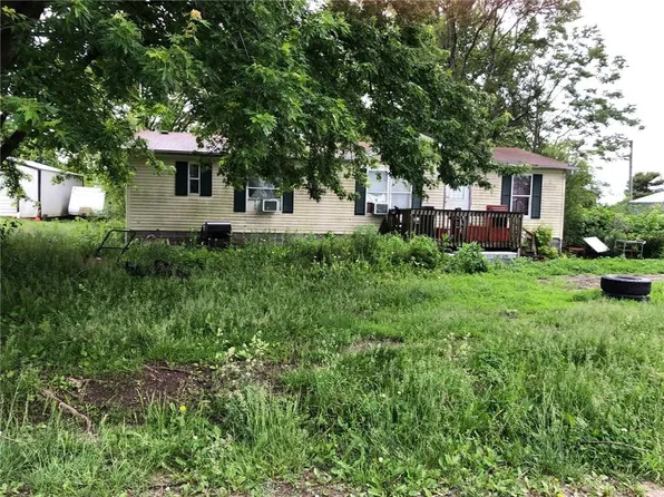 11804 Summit Camp Rd, Lexington, MO 64067