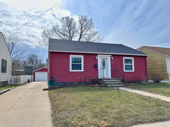 634 15th St NE, Rochester, MN 55906