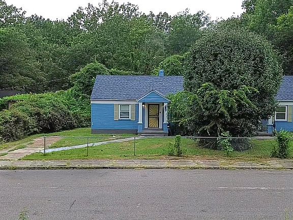 3rd image of 869 Pearce St