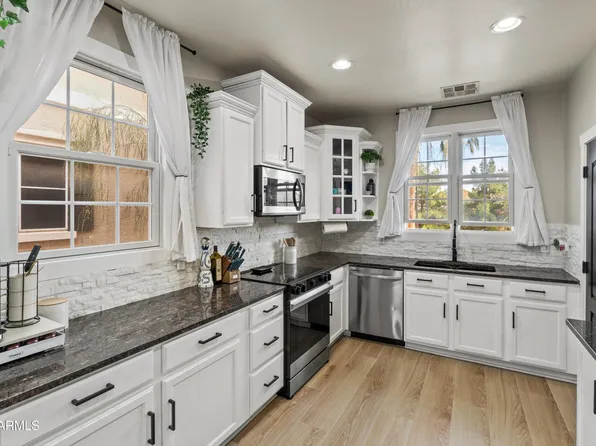 2791 S BALSAM Drive, Gilbert, AZ 85295