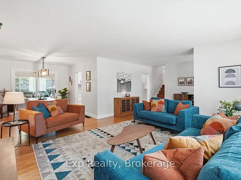 48 Melrose Cres — Photo 6