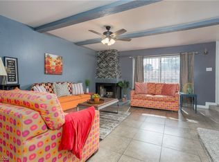 554 Oakbrook Ln, Las Vegas, NV 89169