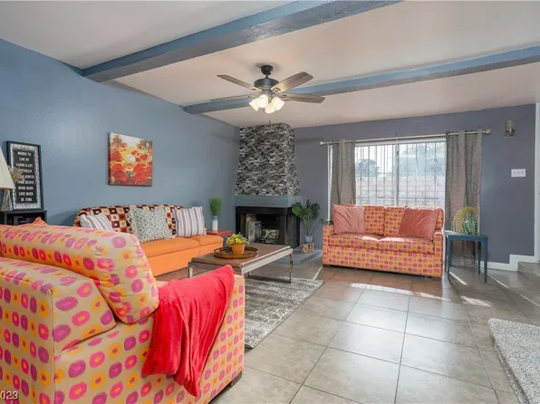 554 Oakbrook Ln, Las Vegas, NV 89169
