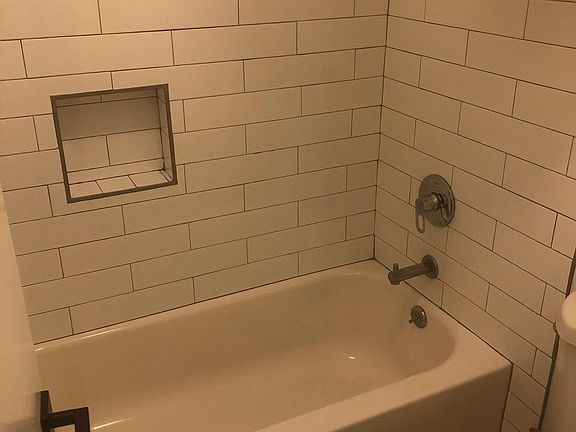 2nd image of 5111 De Longpre Ave #109
