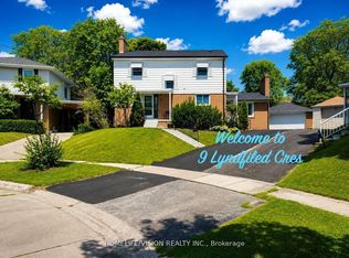 9 Lyndfield Cres, Brampton, ON L6W 2P4
