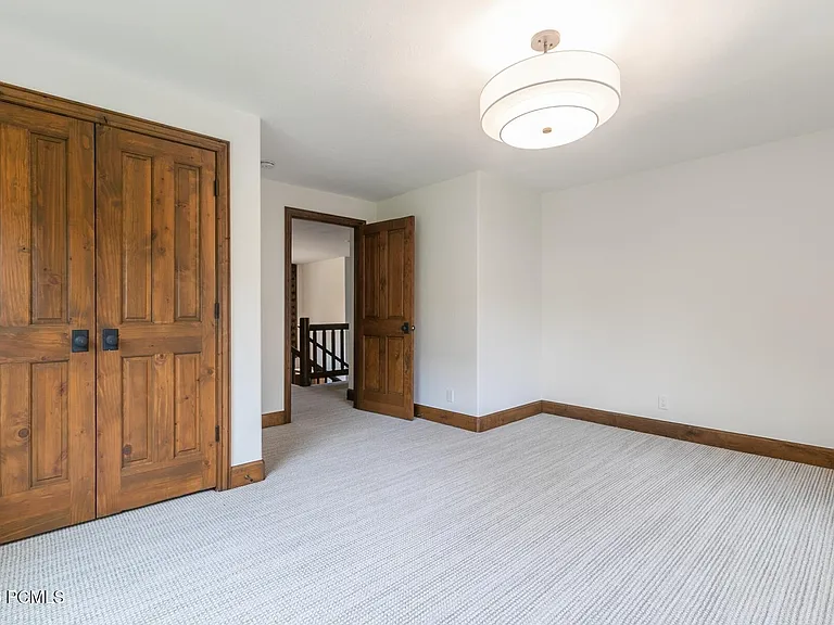 8766 N Daybreaker Dr — Photo 19